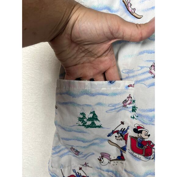 Disney Christmas Mickey Minnie Pluto Goofy Medical Scrub Top Unisex L/XL - Picture 3 of 6